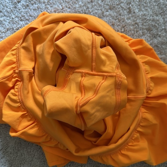 Aerie flowey shorts - Picture 4 of 4